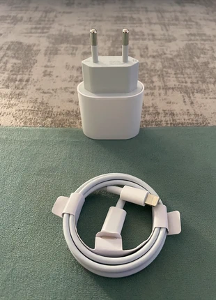 Chargeur iPhone 30w, pour iPhone Apple, marke: Apple, zustand: Neu, mit Etikett, 8,00 €, 9,10 € inklusive Vinted-Käuferschutz