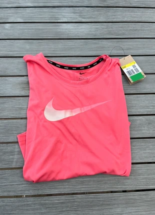 T-shirt Nike Dri-Fit - Rose - Taille S, marque: Nike, état: Neuf avec étiquette, taille: S / 36 / 8, 20,00 €, 21,70 € Protection acheteurs incluse