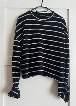 Pull marinière rayures noir blanc taille M stradivarius neuf, merk: Stradivarius, staat: Nieuw zonder prijskaartje, maat: M / 38 / 10, € 13,00, € 14,35 inclusief Kopersbescherming