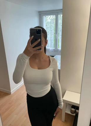 Lot de deux hauts tee shirts manche longue, marca: Shein, estado: Muito bom, tamanho: XS / 34 / 6, €5.00, €5.95 inclui Proteção do Comprador