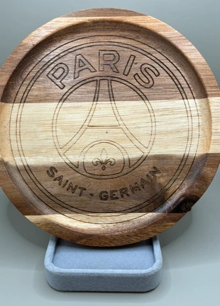 Dessous de tasse en bois gravé – Paris Saint-Germain, marca: Paris Saint-Germain, estado: Muy bueno, 7,00 €, 8,05 € Protección al comprador Pro incluida