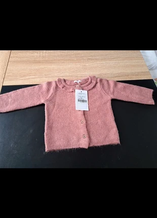 Pull., merk: Vertbaudet, staat: Nieuw met prijskaartje, maat: 6-9 maanden / 68 cm, € 3,00, € 3,85 inclusief Kopersbescherming