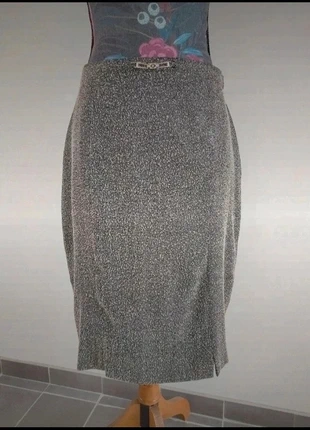 🐻 Superbe jupe à motif chevron 🐻, staat: Heel goed, maat: XL / 42 / 14, € 6,87, € 7,91 inclusief Kopersbescherming