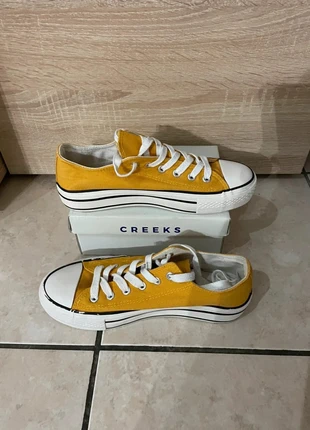 Basket style Converse Pimkie jaune blanche - taille 37, brand: Pimkie, condition: Very good, size: 37, €4.90, €5.85 includes Buyer Protection