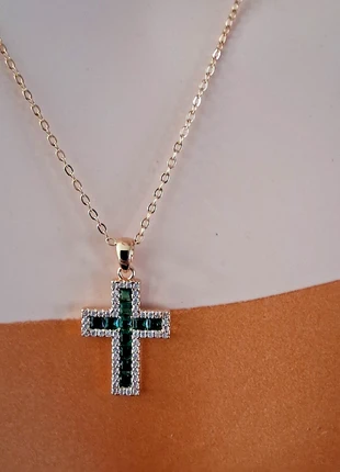 collier fin ras du cou avec croix en acier inoxydable doré, brand: Des Petits Hauts, condition: Very good, €10.50, €11.73 includes Buyer Protection