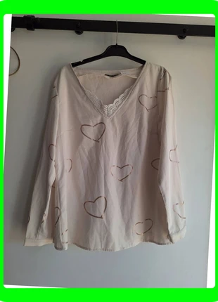 235. Blouse blanche coeurs Sheilay T42, marque: Sheilay, état: Très bon état, taille: XL / 42 / 14, 4,00 €, 4,90 € Protection acheteurs (Pro) incluse
