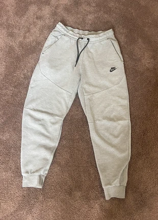 jogging nike tech fleece gris taille S, brand: Nike, condition: Very good, size: S, €15.00, €16.45 includes Buyer Protection