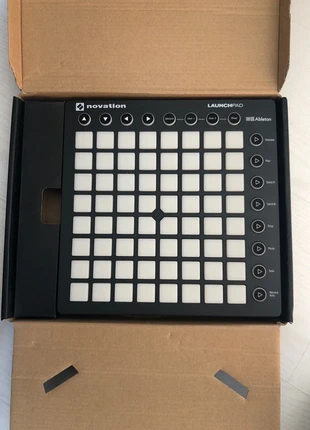 Launchpad table mixage, brand: Novation, condition: Very good, €50.00, €53.20 includes Buyer Protection