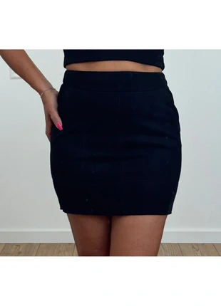 Zwarte high-waisted mini rok van ONLY – maat 34, als nieuw!, marque: ONLY, état: Très bon état, taille: XS / 34 / 6, 6,00 €, 7,00 € Protection acheteurs incluse