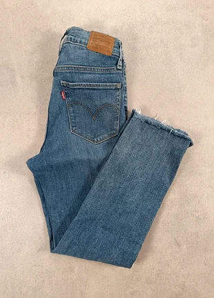 Jean Levi's 724 taille haute coupe droite | bleu | taille 36 FR femme, marke: Levi's, zustand: Sehr gut, größe: S / 36 / 8, 14,90 €, 16,35 € beinhaltet Vinted-Käuferschutz Pro