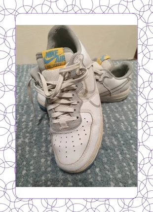 Nike Air Force One React Blanche et Jaune Taille 44 CT1020-100, marca: Nike, estado: Muy bueno, tamaño: 44, 45,00 €, 47,95 € Protección al comprador incluida