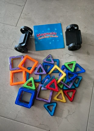 Magnetische blokken, marca: Magnetic, estado: Muito bom, tamanho: Tamanho único, €4.00, €4.90 inclui Proteção do Comprador