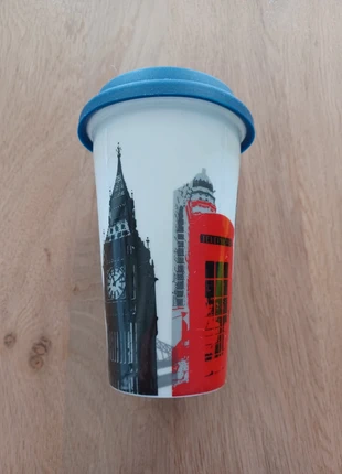 Tasse porcelaine avec couvercle, marque: Maisons du Monde, état: Neuf avec étiquette, 4,00 €, 4,90 € Protection acheteurs incluse