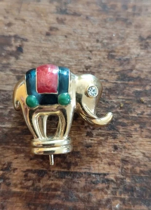 Broche vintage éléphant de cirque coloré, brand: Vintage Boutique, condition: Very good, €4.00, €4.90 includes Buyer Protection Pro