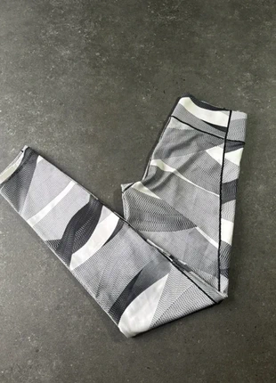 Leggings Adidas Performance taille XS en très bonne état, marque: adidas, état: Très bon état, 9,90 €, 11,10 € Protection acheteurs incluse