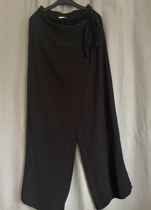 Pantalon à jambes larges Zara, marque: Zara, état: Très bon état, taille: S / 36 / 8, 5,00 €, 5,95 € Protection acheteurs incluse