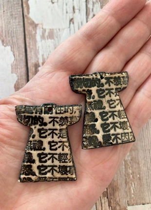 2 pendentifs artisanaux style japonais kimono en fimo et résine, zustand: Sehr gut, 12,00 €, 13,30 € beinhaltet Vinted-Käuferschutz Pro