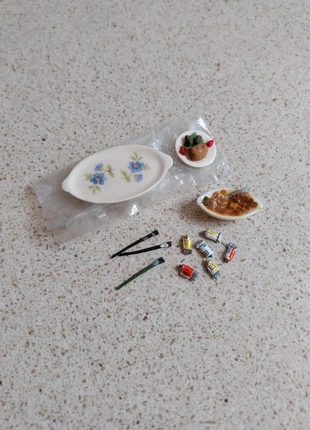 Dolls house stuff, brand: Small Wonders, condition: Very good, £5.00, £5.95 includes Buyer Protection