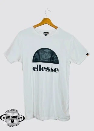 T-shirt Ellesse à motif imprimé Blanc - S, marque: Ellesse, état: Très bon état, taille: S, 7,00 €, 8,05 € Protection acheteurs (Pro) incluse
