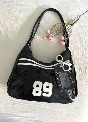 Black sporty shoulder/backpack bag with “89” patch – Korean street style, état: Neuf sans étiquette, 25,50 €, 27,48 € Protection acheteurs incluse