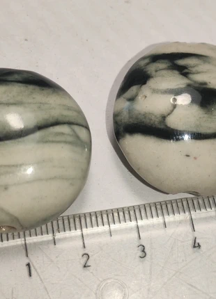 Perle en porcelaine beige grise, marque: Accessoires, état: Très bon état, 2,00 €, 2,80 € Protection acheteurs incluse