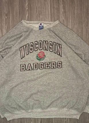 Champion College Wisconsin Jumper, brand: Champion, condition: Good, size: XL, £10.00, £11.20 includes Buyer Protection