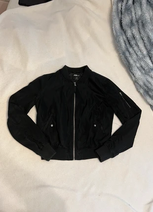 Bomber Jacke, marke: FB Sister, zustand: Sehr gut, größe: S / 36 / 8, 3,00 €, 3,85 € inklusive Vinted-Käuferschutz