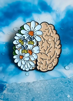 Pins brain flowers daisies mental health indie grunge goth emo alt aesthetic, marke: Witch, zustand: Sehr gut, 3,00 €, 3,85 € beinhaltet Vinted-Käuferschutz Pro
