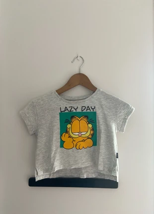 T-shirt cropped Garfield da Tiffosi, marca: Tiffosi, estado: Satisfatório, tamanho: 10 anos / 140 cm, €2.00, €2.80 inclui Proteção do Comprador