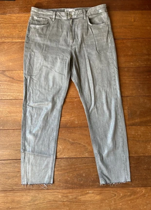 Zara Grey Metallic Finish Jeans Size 44 – Excellent Condition, marque: Zara, état: Très bon état, taille: XXL / 44 / 16, 6,00 €, 7,00 € Protection acheteurs incluse