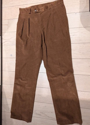 Pantalon tailleur en velours, marque: Inconnu, état: Très bon état, taille: M, 10,00 €, 11,20 € Protection acheteurs incluse