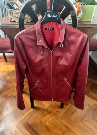 Giubbino pelle rosso morbido, brand: By One, condizioni: Ottime, taglia: XL / IT 46 / EU 42, €5.00, €5.95 include la Protezione acquisti