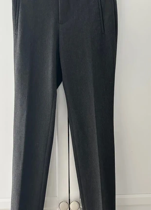 Pantalón de vestir gris oscuro ZARA, marque: Zara, état: Très bon état, taille: XS / 34 / 6, 9,00 €, 10,15 € Protection acheteurs incluse