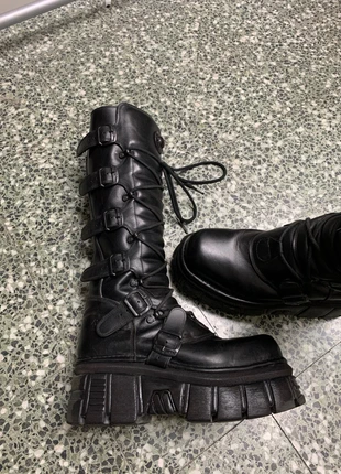 New Rock boots 272 c-27 high metallic goth gothic punk metal deathmetal blackmetal gothgoth, marke: New Rock, zustand: Sehr gut, größe: 42, 225,00 €, 236,95 € inklusive Vinted-Käuferschutz