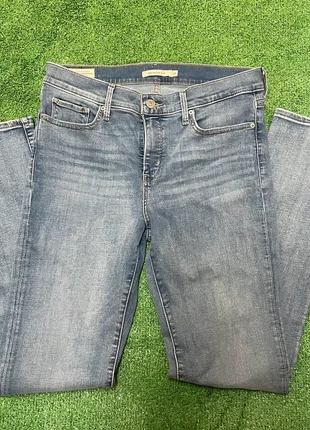 Levi’s Premium 312 Shaping Slim Talla W29, marque: Levi's, état: Très bon état, taille: W29 | FR 38, 25,00 €, 26,95 € Protection acheteurs incluse