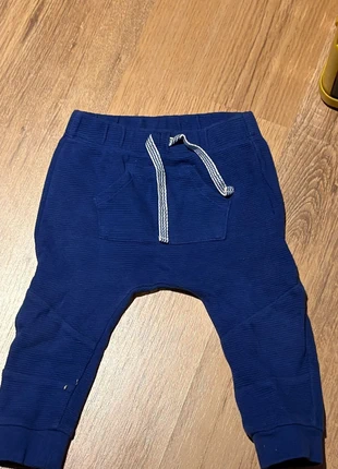 Blauw broekje, marca: Hema, estado: Muy bueno, tamaño: 9-12 meses / 74 cm, 1,25 €, 2,01 € Protección al comprador incluida