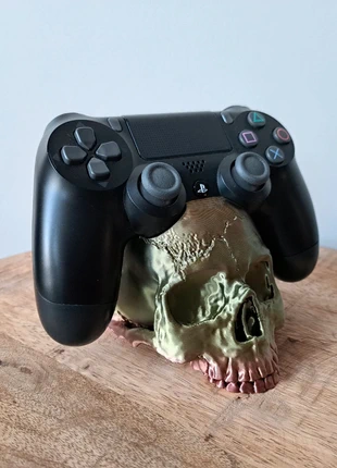 Skul PS4 controller standaard, merk: Creachick3d, staat: Nieuw zonder prijskaartje, € 9,95, € 11,15 inclusief Kopersbescherming