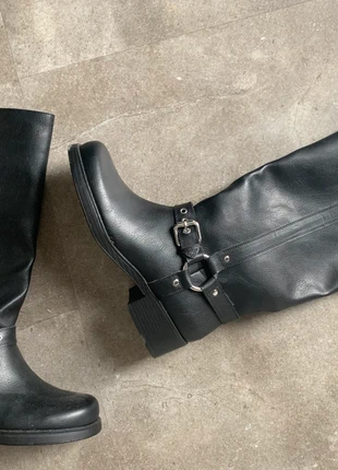 Bikerboots Bershka, marque: Bershka, état: Neuf avec étiquette, taille: 41, 48,00 €, 51,10 € Protection acheteurs incluse