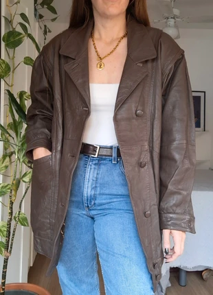 Vintage Brown leather Jacket coat oversized 80s, marque: Vintage Dressing, état: Très bon état, taille: XL / 42 / 14, 40,00 €, 42,70 € Protection acheteurs incluse