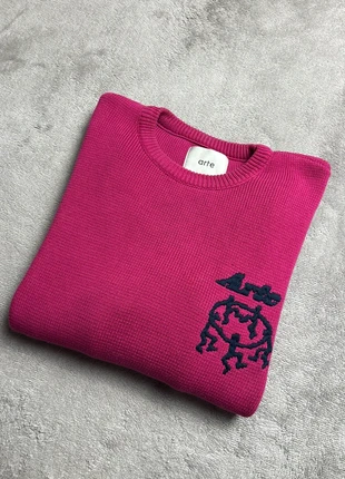 Knit/pull d’hiver/sweat Arte fushia broderie poitrine bleu marine taille L, marque: Arte, état: Très bon état, taille: L, 119,00 €, 125,65 € Protection acheteurs incluse