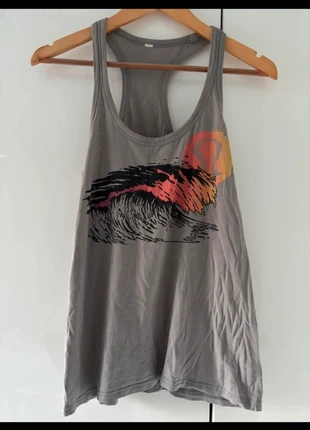 Haut de sport dos nageur Lululemon 6/M|gris avec motif|idéal pour le yoga Pilates, merk: Lululemon, staat: Goed, maat: M / 38 / 10, € 6,00, € 7,00 inclusief Kopersbescherming