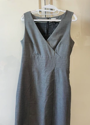 Schickes enges Kleid im Bürostil, merk: H&M, staat: Nieuw zonder prijskaartje, maat: M / 38 / 10, € 7,00, € 8,05 inclusief Kopersbescherming