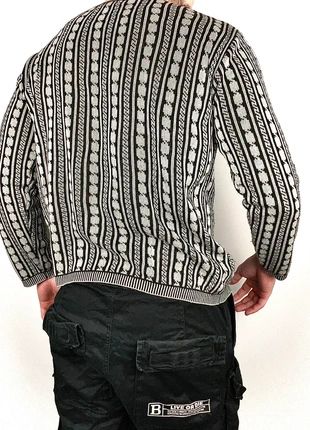 Pull vintage avec motif noir et blanc - S, merk: Vintage Dressing, staat: Heel goed, maat: S, € 14,90, € 16,35 inclusief Kopersbescherming
