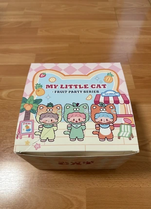My little cat, fruit party series, merk: Finding Unicorn, staat: Nieuw zonder prijskaartje, € 64,00, € 67,90 inclusief Kopersbescherming