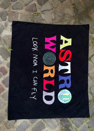 Drap / Tapisserie Murale Astroworld Travis Scott • Déco Chambre / Studio, marca: Astroworld, estado: Muito bom, €10.00, €11.20 inclui Proteção do Comprador