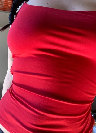 top rosso, brand: Shein, condizioni: Nuovo con cartellino, taglia: L / IT 44 / EU 40, €8.00, €9.10 include la Protezione acquisti