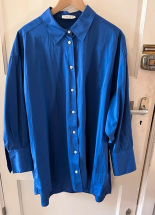 The Row Lulu shirt size M, merk: The Row, staat: Heel goed, maat: M / 38 / 10, € 500,00, € 510,00 inclusief Kopersbescherming