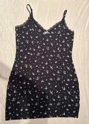 Robe noire, marque: Divided, état: Très bon état, taille: L / 40 / 12, 8,00 €, 9,10 € Protection acheteurs incluse