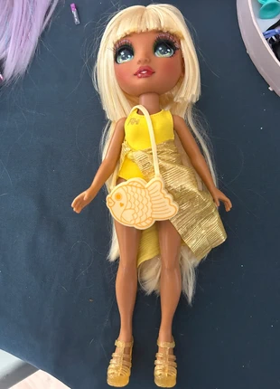 Poupée Rainbow high swim& style Sunny, marque: Rainbow High, état: Très bon état, taille: 3 ans / 98 cm, 15,00 €, 16,45 € Protection acheteurs incluse