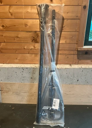 Full carbon paddle, marke: STX, zustand: Neu, mit Etikett, 60,00 €, 63,70 € inklusive Vinted-Käuferschutz